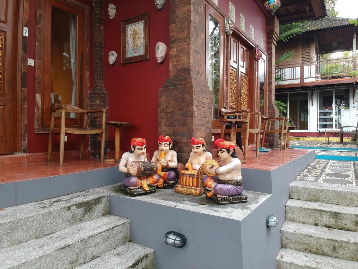 曼吉斯花园迪维度假酒店 甘地达萨 外观 照片